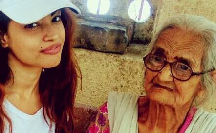 Lokesh introduces everyone to her Valentine who was an aged woman she bumped into and feels blessed for doing so.