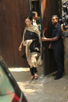 PICS: Madhuri Dixit & hubby offer condolences to Sridevi's family at Anil Kapoor's house!