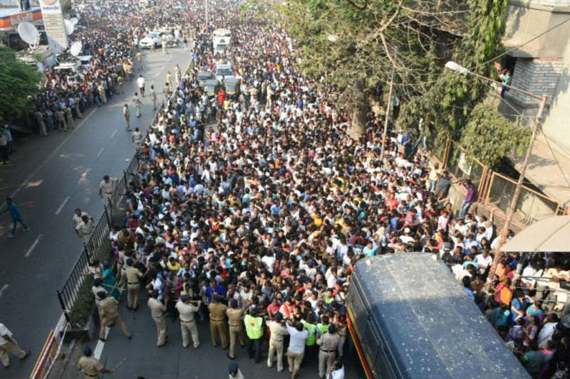 Sridevi's Funeral LIVE UPDATES: Truck Carrying Actress' Body Reaches ...