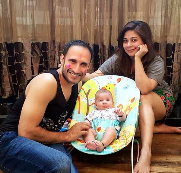 Malini & Ajay Kapoor with son Kiyan: The 'Balika Vadhu' actress posted this adorable pic with actor hubby & newborn baby boy. The picture has been captioned as, 
