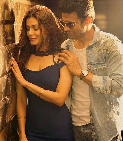 Praising about Payal, Sangram said, “She has improved my sartorial sense. Meri English bhi sudhar gayi hai, ab main Enlgish mein ladai bhi kar sakta hoon usse (laughs).” (Image Courtesy - Instagram)