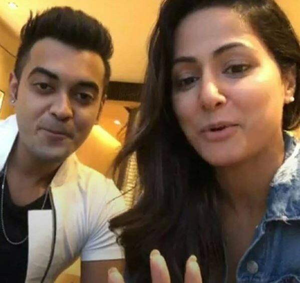 They even did a live chat with their fans on Instagram from Hina's account 