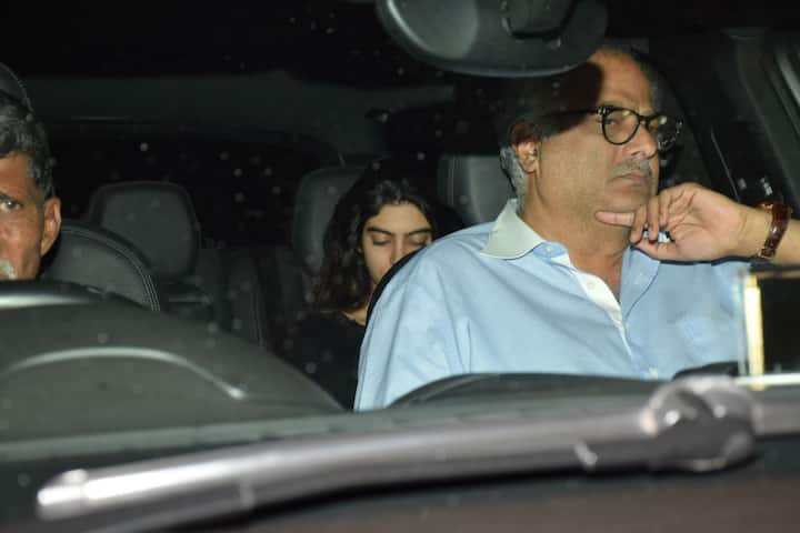 Recently, a special screening of Rani Mukerji's upcoming film 'Hichki' was organised for the film industry where various known name were present. Sridevi's husband Boney Kapoor & younger daughter Khushi Kapoor also attended the special screening. Check out the pictures here...(Photo: Manav Manglani)