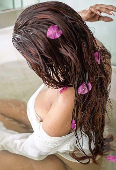 The curvy model on Sunday shared some sizzling pic from a recent photo-shoot! 