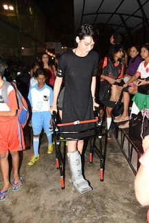 Injured 'Bigg Boss' contestant Mandana Karimi spotted with walker at a football match!