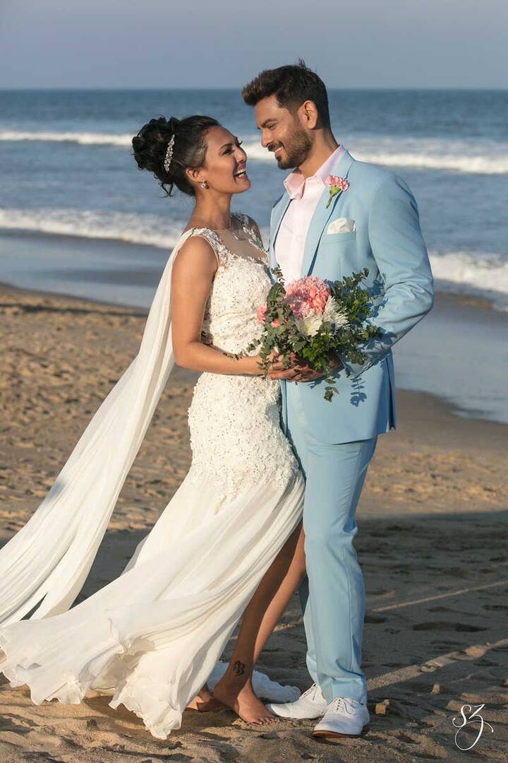The two exchange nuptials in a low-key affair, it was a beach wedding for the lovey-dovey couple with only family members and close friends in attendance. Few pictures from their private wedding surfaced on social media where the couple looked super-excited on their D-day[pic credit: Twitter] 