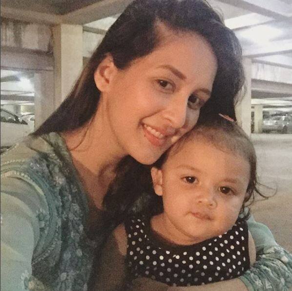 Chahatt with her elder daughter, Zohar Mirza who is one year old 