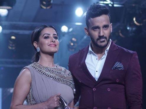 Here are some pics of the duo setting the ramp on fire!