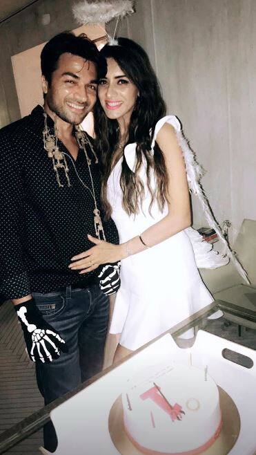 Here's a picture of Smriti posing with hubby & birthday boy Gautam at her birthday bash. The delicious cake can also be seen in it.(Photo: Instagram)