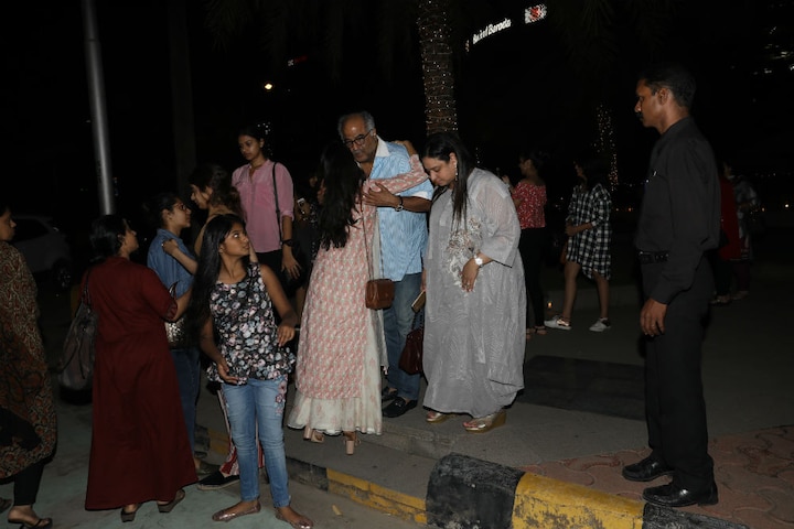 Here's a picture of Janhvi Kapoor hugging father Boney whereas Khushi is with other family members. (Photo: Manav Manglani)