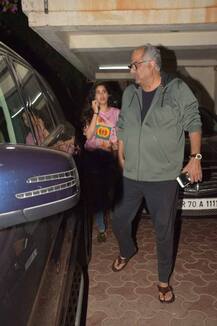 IN PICS: Boney Kapoor holds daughter Janhvi's hand like a protective dad as they visit Arjun Kapoor!