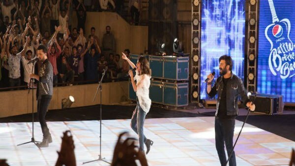 Fawad Khan, Atif Aslam share platform for Pak music show Fawad Khan, Atif Aslam share platform for Pak music show