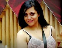 IN PICS: Bigg Boss 11's Arshi Khan looks UNRECOGNIZABLE in her STYLISH NEW LOOK for an award show!