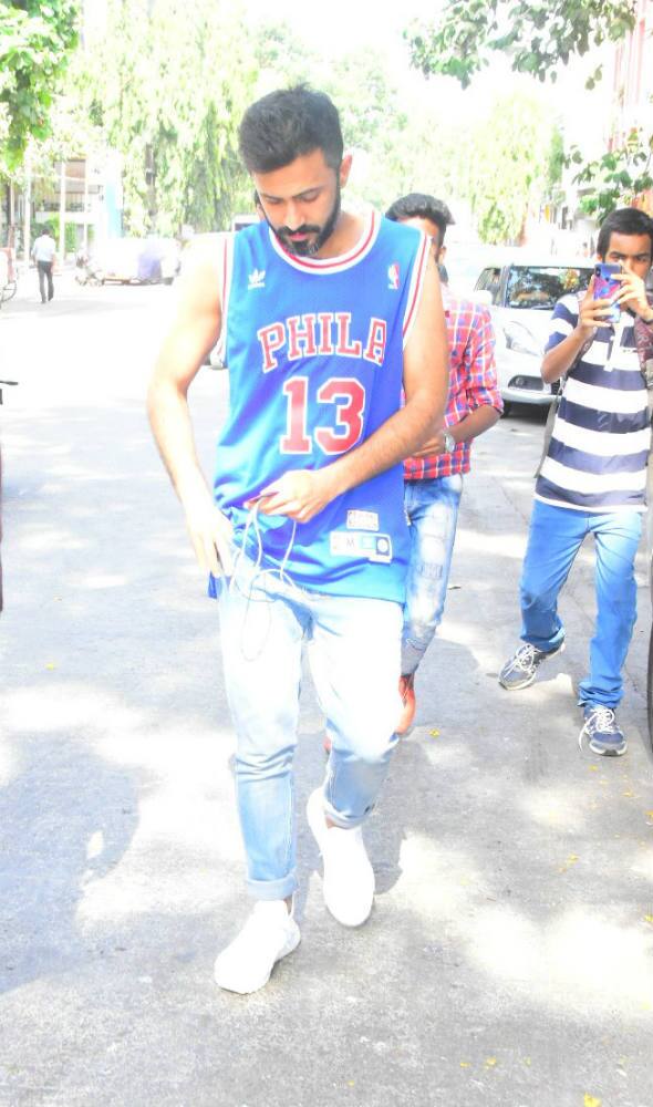 Isn't he looking stylish? (Photo: Manav Manglani)