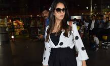 IN PICS: Mom-to-be Mira Rajput unveils her chic side in black & white outfit at the airport!