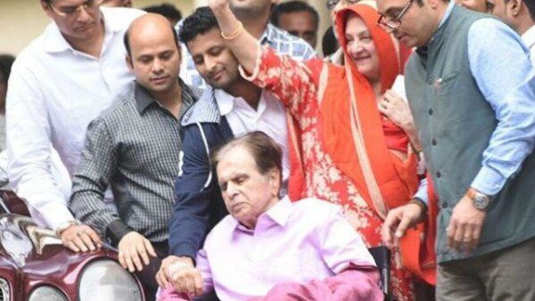 Dilip Kumar discharged after a week in hospital! Dilip Kumar discharged after a week in hospital!
