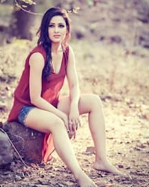 Yeh Hai Mohabbatein’s Vidisha Srivastava aka ‘Roshni’ & sister Shanvi Srivastav are each other’s carbon-copy!