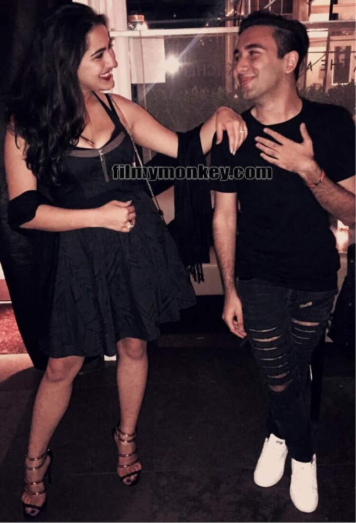 Can you believe that's also Sara? Clicked with her friend Orry (who's mistaken for her boyfriend often!) a few years ago, Saif-Amrita's daughter has sure worked hard on herself we must say!