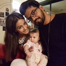 The pics of Hina Khan playing with 'Balika Vadhu' actress Malini Kapoor's baby boy Kiyan are TOO ADORABLE!