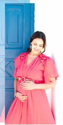 IN PICS: Mommy-to-be Esha Deol all decked up for her tradational 'godhbharai' function!