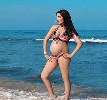 Celina Jaitly flaunts huge BABY BUMP on baby moon with hubby as she enters the final stage of PREGNANCY!