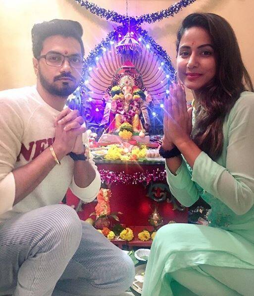 TV's popular 'bahu' Hina Khan aka Akshara from 'Yeh Rishta Kya Kehlata Hai', recently went to Lalbaugcha Raja pandal in Mumbai with boyfriend Rocky Jaiswal to seek blessings. She also posted some pictures from the same on her social media account. (Photo: Instagram/ Hina Khan)