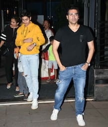 IN PICS: Bollywood DIVA Malaika Arora goes on a DINNER DATE EX HUSBAND Arbaaz Khan, son Arhaan & other family members!