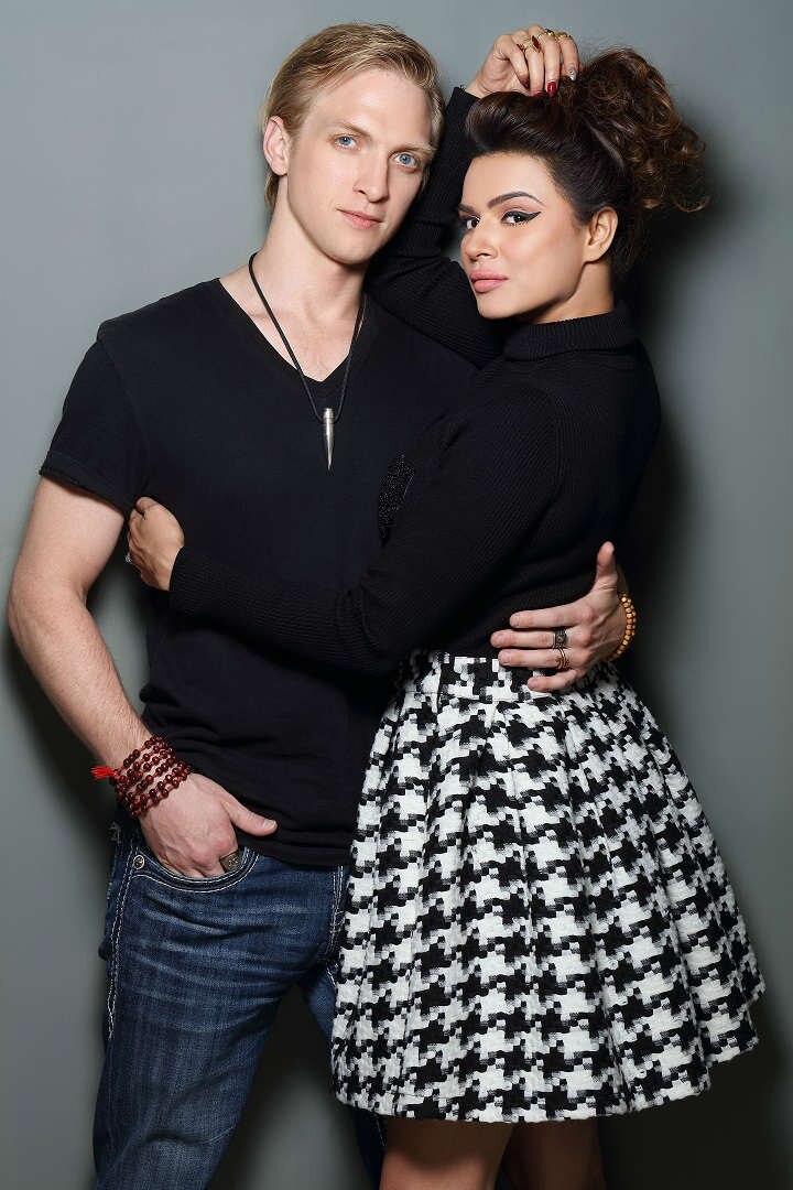 'Naagin 2' actress Aashka Goradia is all set to get married to boyfriend Brent Goble in December this year. (Photo: Instagram)