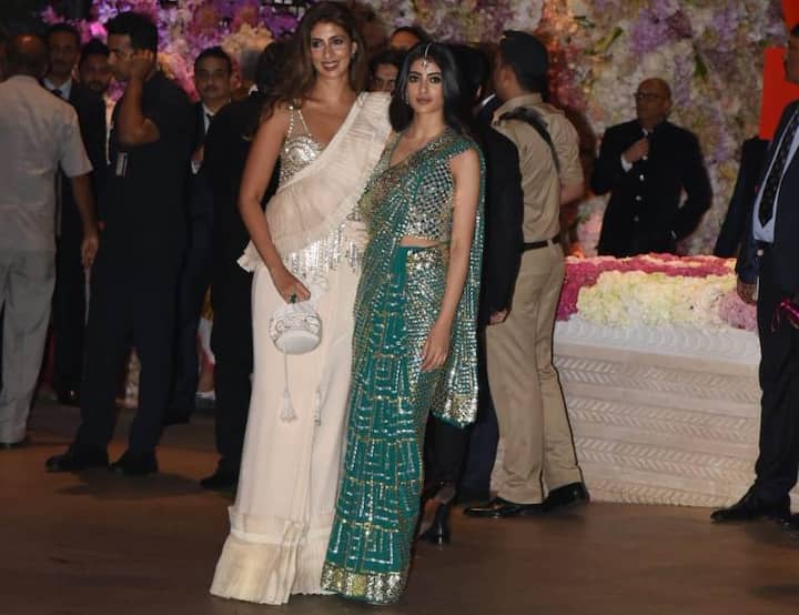 Aryan and Navya were also rumored to be dating in their school days although it was never confirmed. The two still go along well as friends.