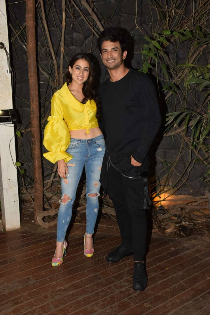 Sara's co-star Sushant looked dapper in black. (Photo: Manav Manglani)