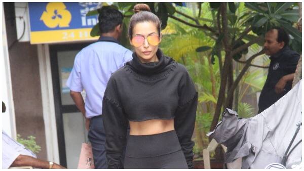 The Bollywood diva was snapped by paparazzi on Thursday (July 5, 2018) after her workout session in a Bandra gym. 