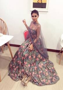 PICS: TV actress Mouni Roy looks like a DREAM in her festive look as she is gets ready for 'Garba'!