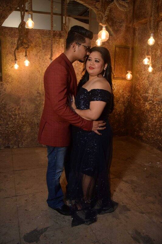 Comedienne Bharti Singh and her writer fiancée Harsh Limbachiyaa are all set to get married in December 2017 and ahead of their D-Day, the couple did a pre-wedding photo shoot which is just too cute and romantic for words 