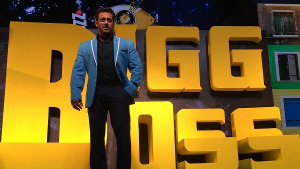 Salman expects Bigg Boss 11 contestants to behave properly Salman expects Bigg Boss 11 contestants to behave properly