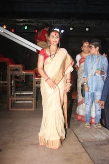 SEE PICS: Rani Mukerji celebrates the traditional SINDOOR KHELA at Durga Puja Pandal on Vijayadashami