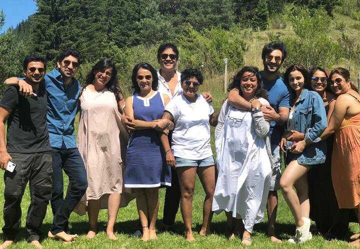 Here's the 2nd picture out of the bunch of awesome three that Nagarjuna shared and the happy faces tell they are in for a fun ride together. And we can't miss Alia standing close to her rumored boyfriend Ranbir Kapoor here.