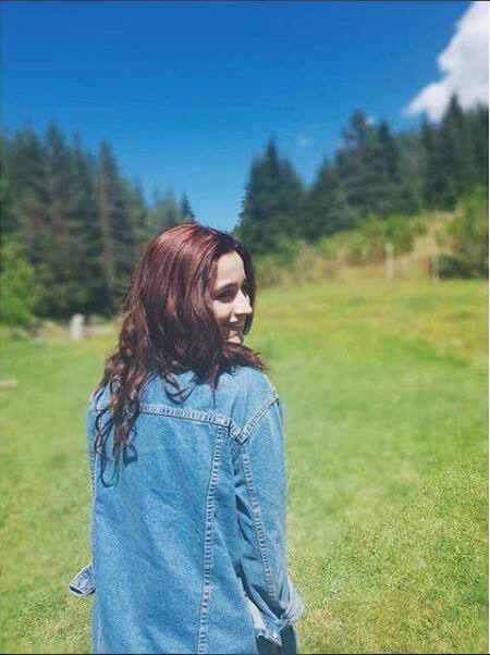 Alia has also been sharing some pictures from the sets, this being one of them.