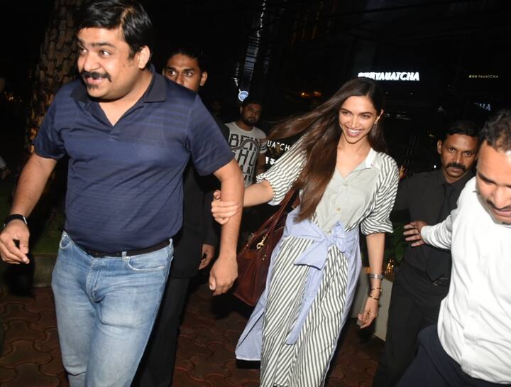 Deepika Padukone cracking up during her dine out with friends