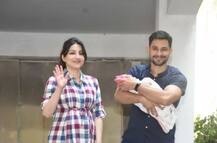 Soha Ali Khan shares Kunal Kemmu's pic playing with their baby girl Inaaya Naumi Kemmu is too cute for words!