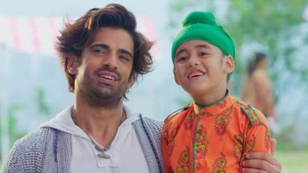Star Plus’ Kulfi Kumar Bajewala has retained its number eight spot in the latest set of ratings. The show starring Mohit Malik and Akriti Sharma focuses on the story of Kullfi, who encounters a lot of problems to reunite with her father Sikandar Singh Gill. The musical drama has been appreciated for its sweet storyline.