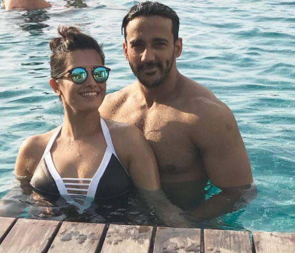Popular TV actress Anita Hassanandani best known for her role as Shagun Arora the villain of 'Yeh Hai Mohabbatein' celebrated her fourth wedding anniversary on October 14th 2017