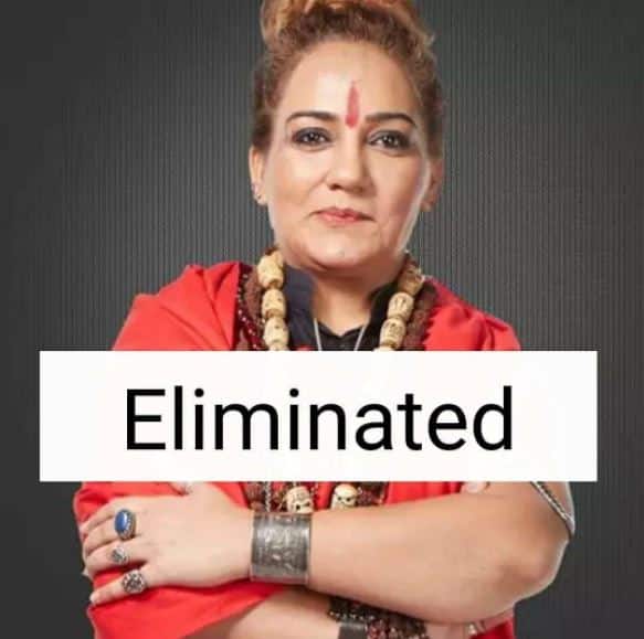 We saw contestant Shivani Durga leaving the house last night after Salman Khan announced that she recieved the least number of votes and hence got evicted from the Bigg Boss house and show!