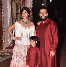 Actress Shilpa Shetty is pregnant! Director Anurag Basu texts her sister Shamita Shetty!