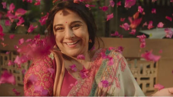 Tumhari Sulu REVIEW: Strong performances elevate this Vidya Balan starrer light-hearted film! Tumhari Sulu REVIEW: Strong performances elevate this Vidya Balan starrer light-hearted film!