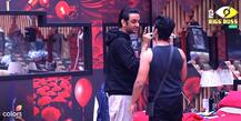 Bigg Boss 11: UNSEEN PICS! Vikas Gupta once had long hair..waist & shoulder length!