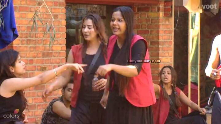 The commoner contestant of Bigg Boss 11 who entered the house as a 'padosi' came out as a bold woman on the show and never took things sitting down. (Pic: Colors)