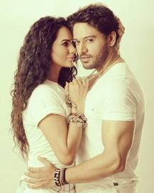 PICS: TV couple Gaurav Khanna & Akanksha off to Maldives for a ROCKING vacation!