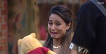 Boyfriend Rocky gets Hina Khan's destroyed toy Pooh back to her from Bigg Boss 11 house!