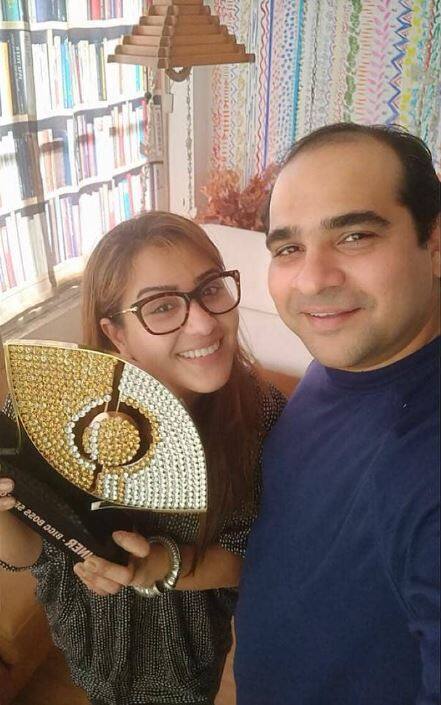 Shilpa Shinde may have won the Bigg Boss 11 and walked away with the trophy but the latest report on her earning in comparison to the runner up Hina Khan's is leaving many shocked. BB 11's nd 2nd runner up Vikas Gupta had already hinted towards this last week.