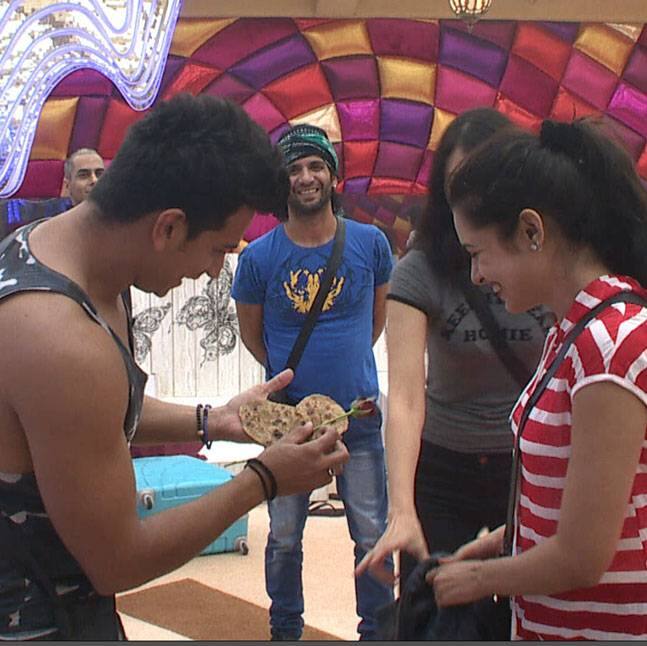 'Bigg Boss 9' winner Prince Narula had been dating his co-contestant from the show, Yuvika Chaudhary, since a long time and the couple was even rumoured to be engaged since last February on Valentine's Day. Remember Prince making the heart-shaped roti for Yuvika just for fun during BB 9? Well... finally she said yes!